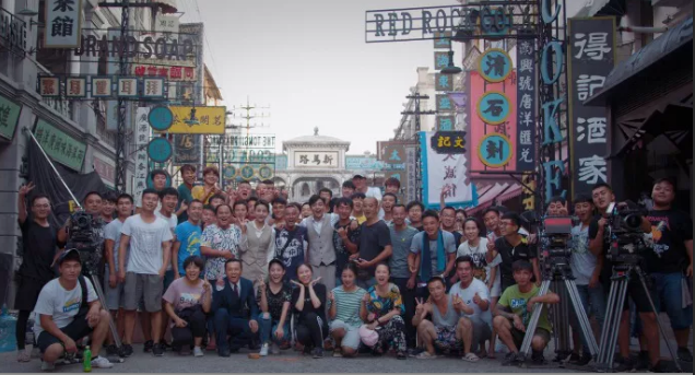 年代傳奇劇(jù)《大(dà)英雄》殺青——每一個自(zì)由向上(shàng)的生命，破土重生！