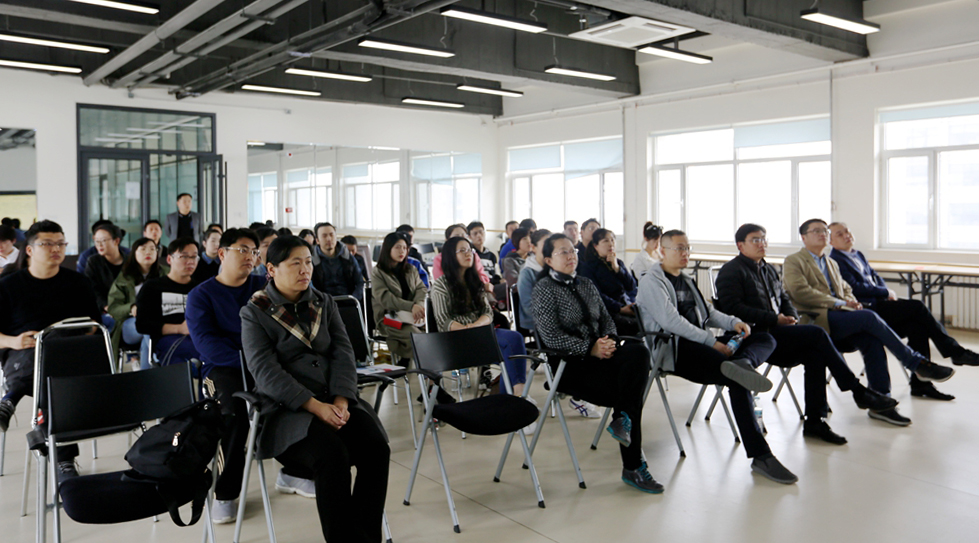 集團工(gōng)會(huì)組織消防知(zhī)識培訓和(hé)逃生安全演練活動 集團工(gōng)會(huì)組織消防知(zhī)識培訓和(hé)逃生安全演練活動