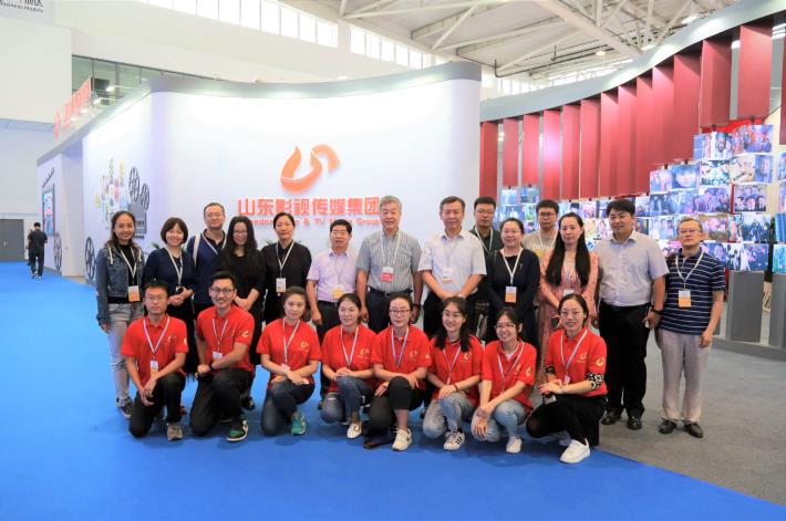 點贊!山影集團獲第八屆山東文(wén)博會(huì) “優秀組織獎”和(hé)“優秀展示獎” 點贊!山影集團獲第八屆山東文(wén)博會(huì) “優秀組織獎”和(hé)“優秀展示獎”