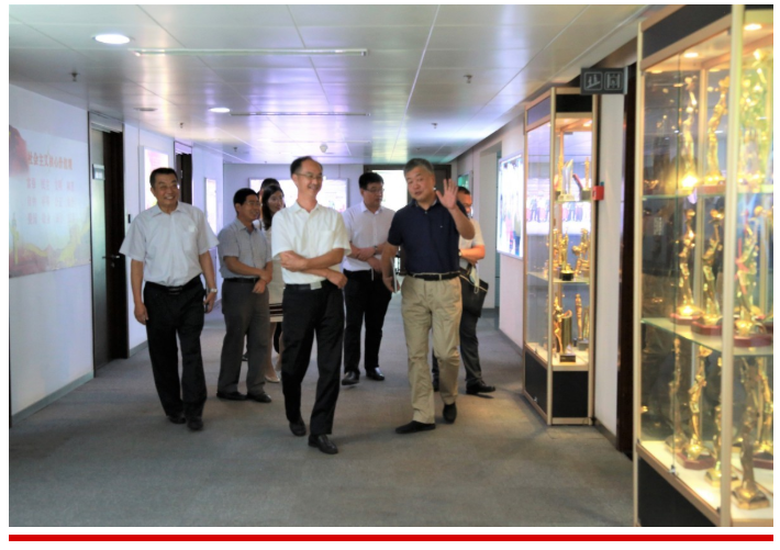 省委宣傳部副部長魏長民帶領部政策法規研究室同志來(lái)山影集團調研指導 省委宣傳部副部長魏長民帶領部政策法規研究室同志來(lái)山影集團調研指導