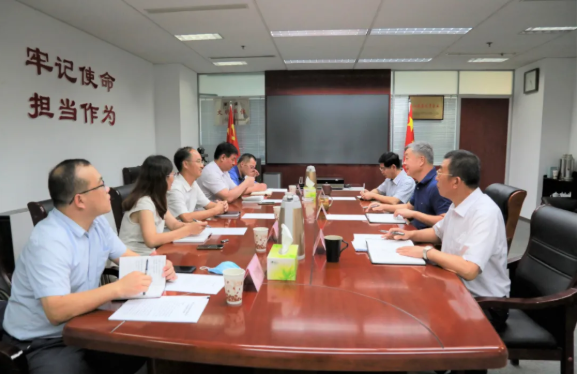 省委宣傳部副部長魏長民帶領部政策法規研究室同志來(lái)山影集團調研指導 省委宣傳部副部長魏長民帶領部政策法規研究室同志來(lái)山影集團調研指導