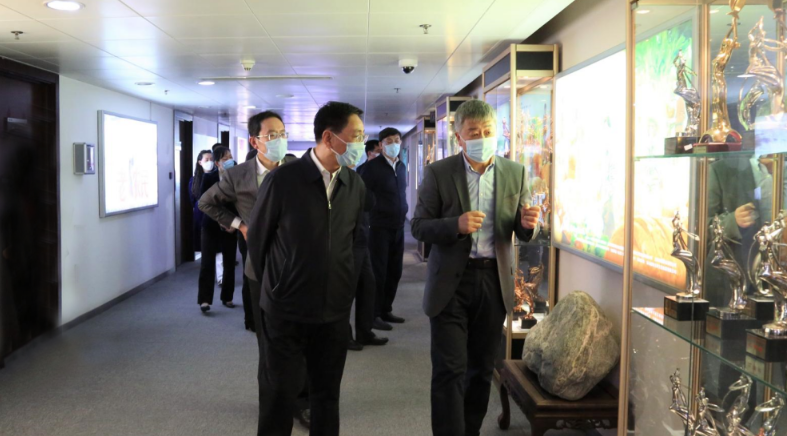 省委常委、宣傳部部長白(bái)玉剛一行到(dào)山東影視(shì)傳媒集團調研