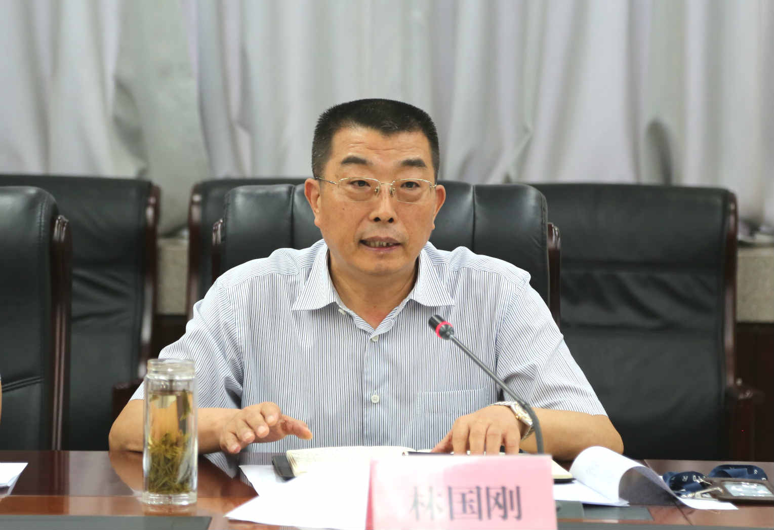 山影集團召開(kāi)2018年上(shàng)半年工(gōng)作(zuò)總結會(huì) 山影集團召開(kāi)2018年上(shàng)半年工(gōng)作(zuò)總結會(huì)