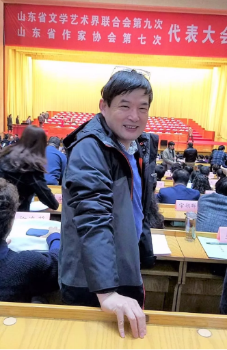 喜報(bào)!山東影視(shì)傳媒集團黨委書記、董事(shì)長晉亮(liàng)當選山東省文(wén)聯副主席! 喜報(bào)!山東影視(shì)傳媒集團黨委書記、董事(shì)長晉亮(liàng)當選山東省文(wén)聯副主席!